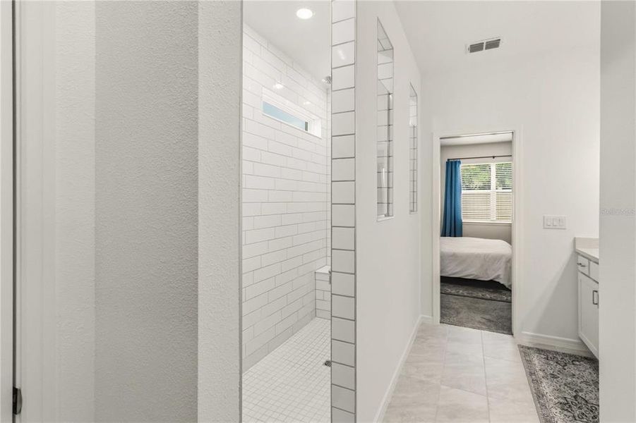 Furnished interior view inside a new home in , Valrico (Image 24).