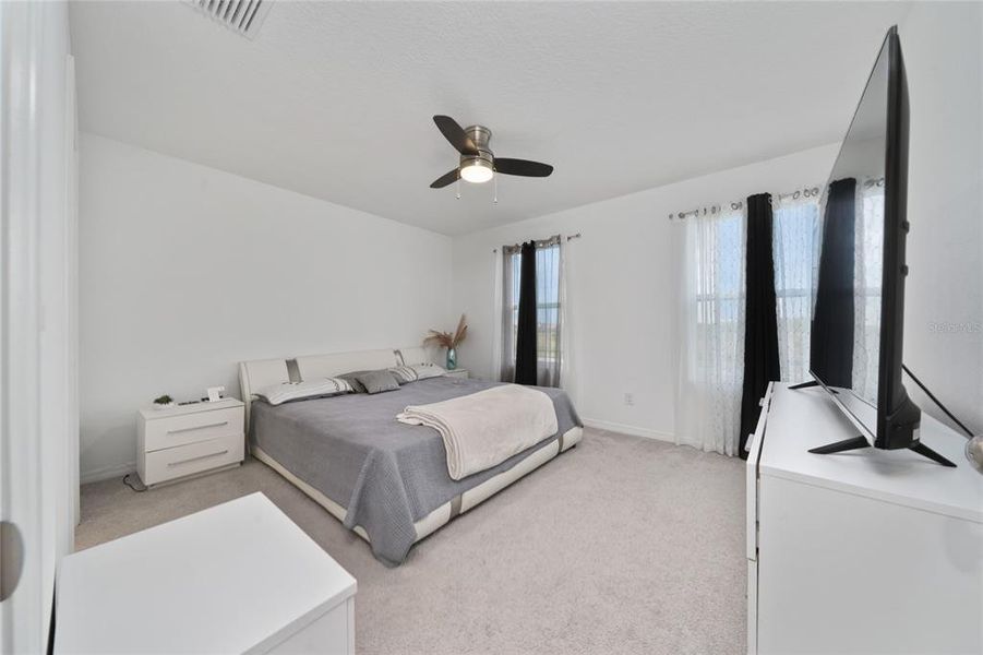 Furnished interior view inside a new home in , Winter Garden (Image 23).