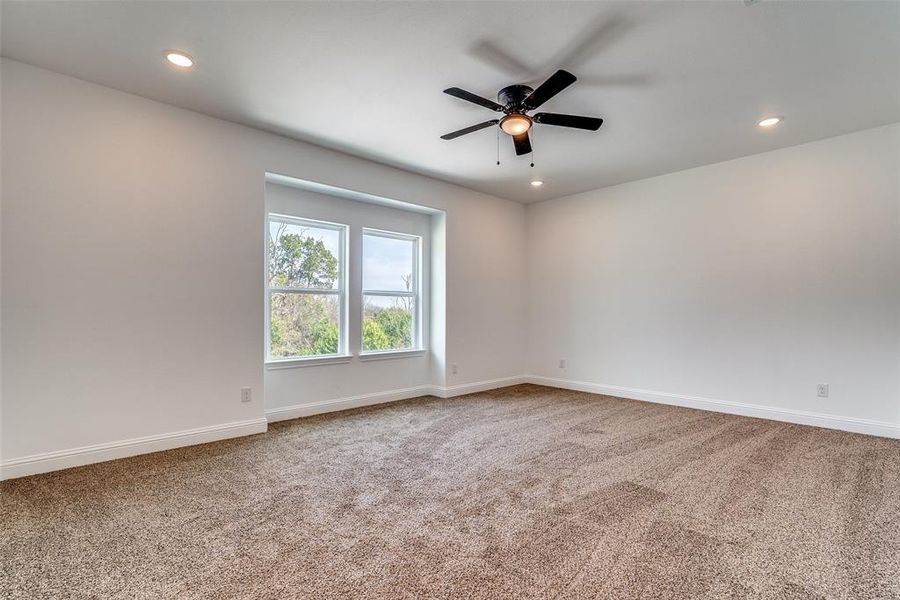 Spacious, unfurnished interior of a new home in , Granbury (Image 19).