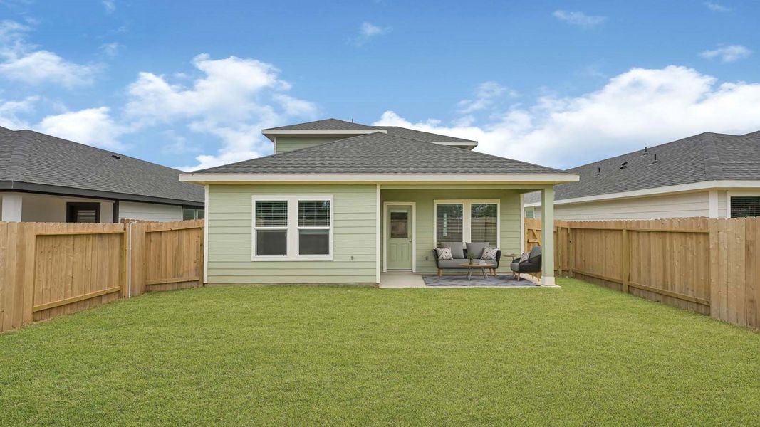 Exterior details and patio area of a home in Holly Ridge, Rosenberg (Image 1). Exterior details and patio area of a home in Holly Ridge, Rosenberg (Image 1).