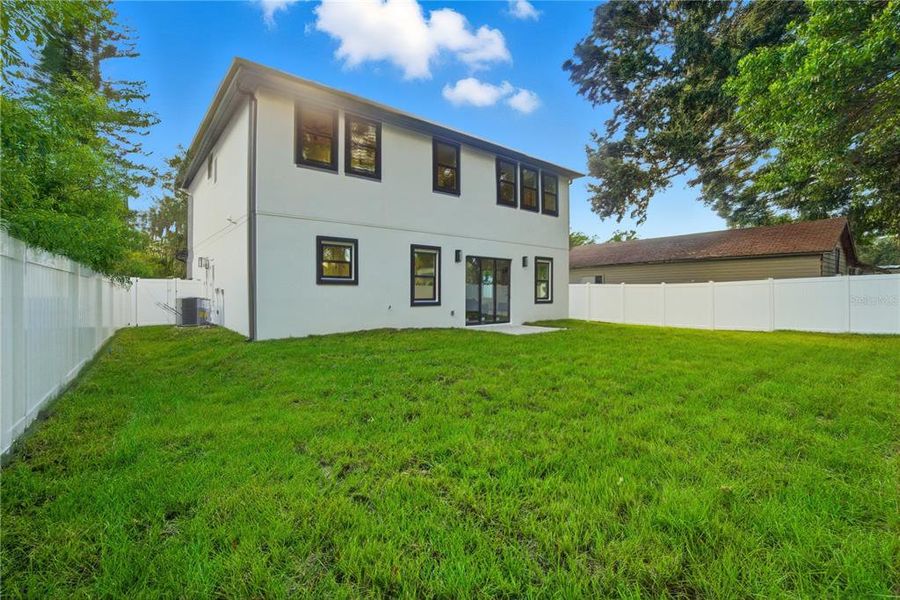 Exterior details and patio area of a home in , Belle Isle (Image 3).