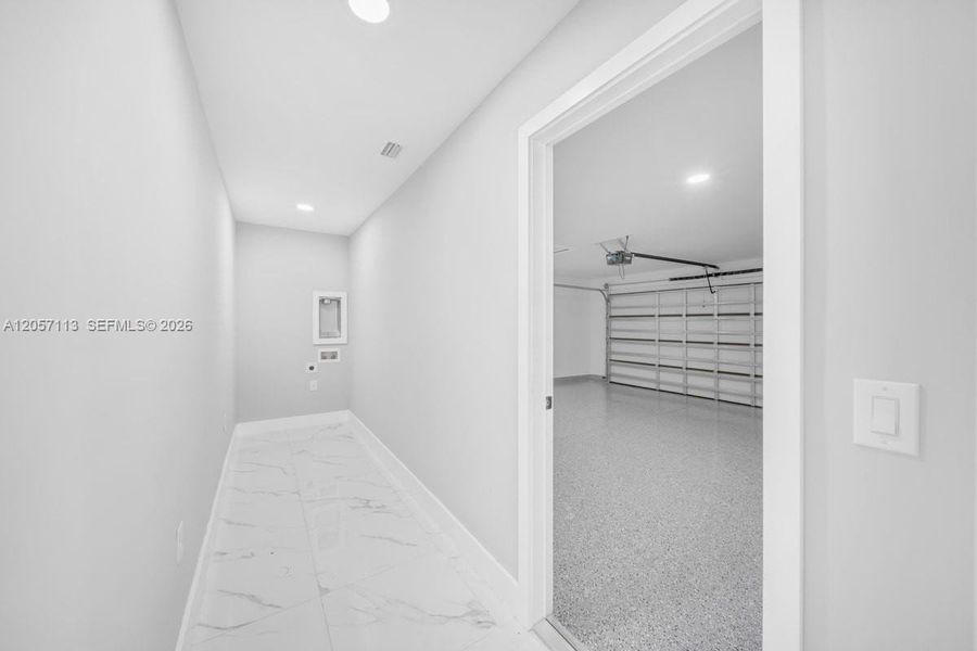 Spacious, unfurnished interior of a new home in , Cape Coral (Image 19). Spacious, unfurnished interior of a new home in , Cape Coral (Image 19).