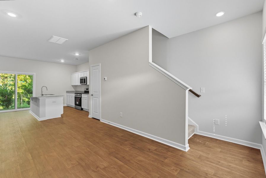 Representative unfurnished interior of a home built from the Palmetto II by McGuinn Homes in Clarke Townes, Anderson (Image 24).