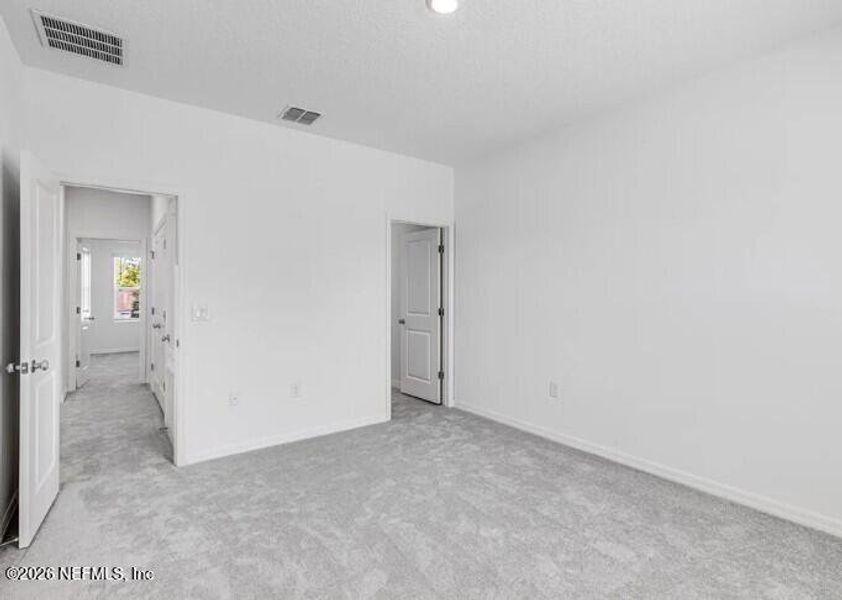 Spacious, unfurnished interior of a new home in , Jacksonville (Image 12).