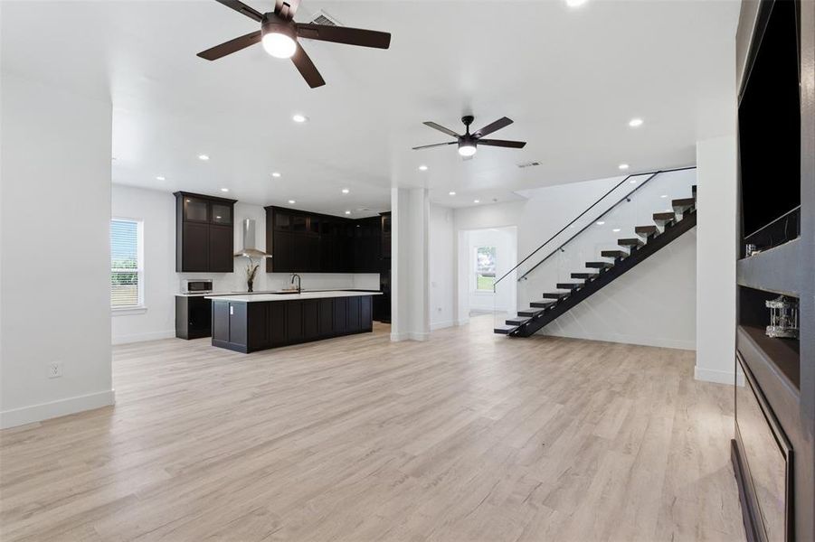 Spacious, unfurnished interior of a new home in , Ovilla (Image 33).