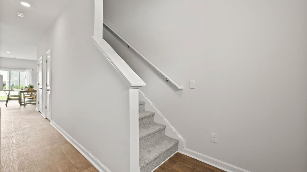 Spacious, unfurnished interior of a new home in Carolina Groves, Moncks Corner (Image 18).