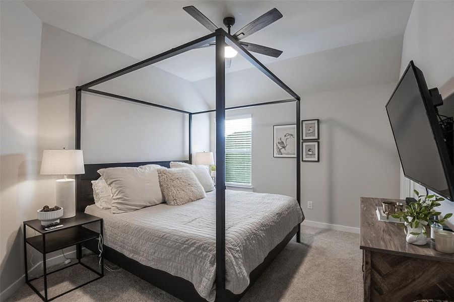 Furnished interior view inside a new home in Dove Hollow, Waxahachie (Image 27).