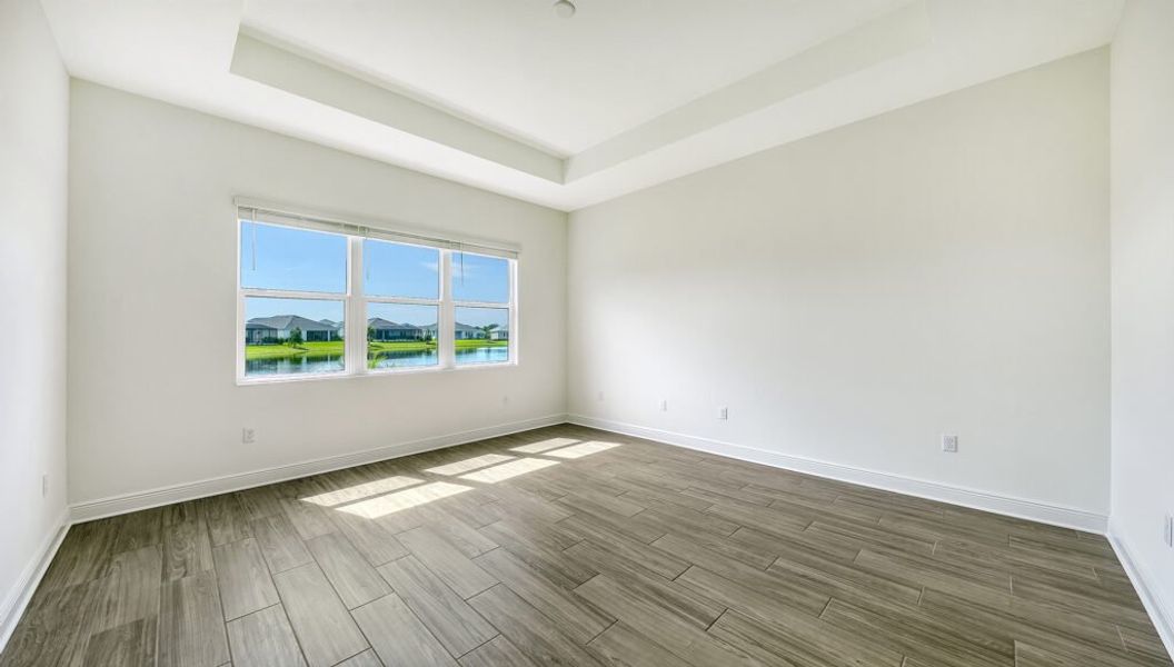 Spacious, unfurnished interior of a new home in Canoe Creek, Parrish (Image 25).