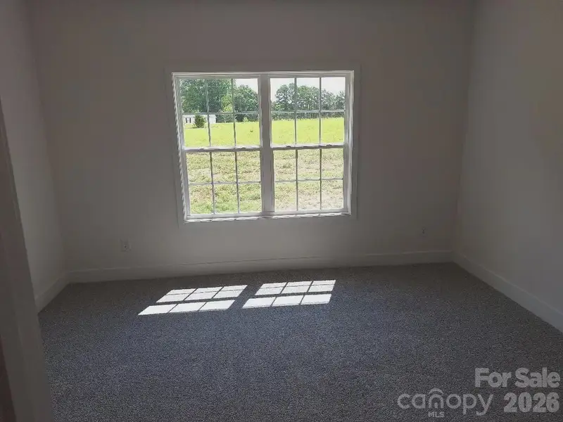 Spacious, unfurnished interior of a new home in Cardiff Glyn, Catawba (Image 14).