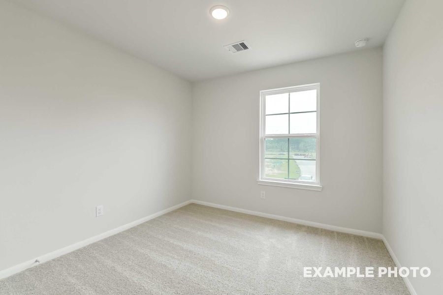 Spacious, unfurnished interior of a new home in Caney Creek Place, Conroe (Image 29).