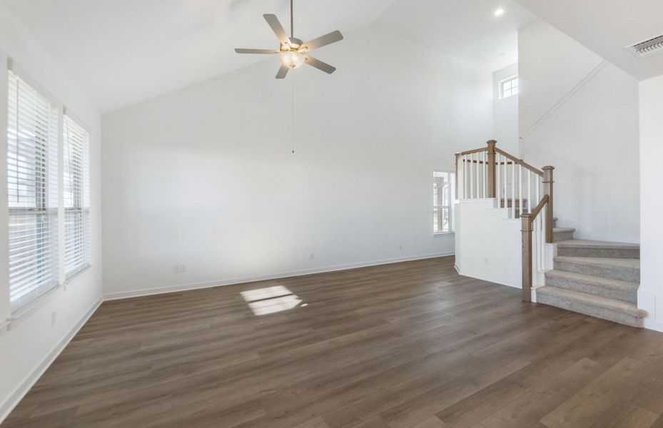 Spacious, unfurnished interior of a new home in Santa Rita Ranch, Liberty Hill (Image 39).