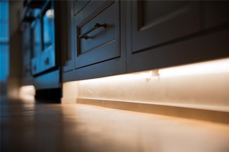 Close-up of interior finishes inside a home in Blue Heron Walk, Atlanta (Image 44).