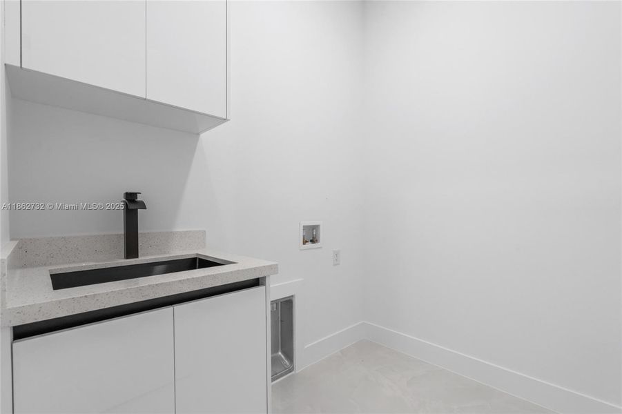 Furnished interior view inside a new home in , Lehigh Acres (Image 7). Furnished interior view inside a new home in , Lehigh Acres (Image 7).