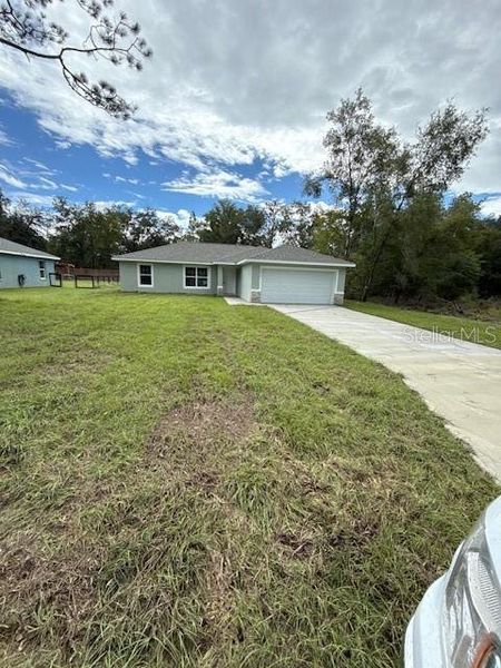 Exterior details and patio area of a home in , Ocala (Image 12). Exterior details and patio area of a home in , Ocala (Image 12).