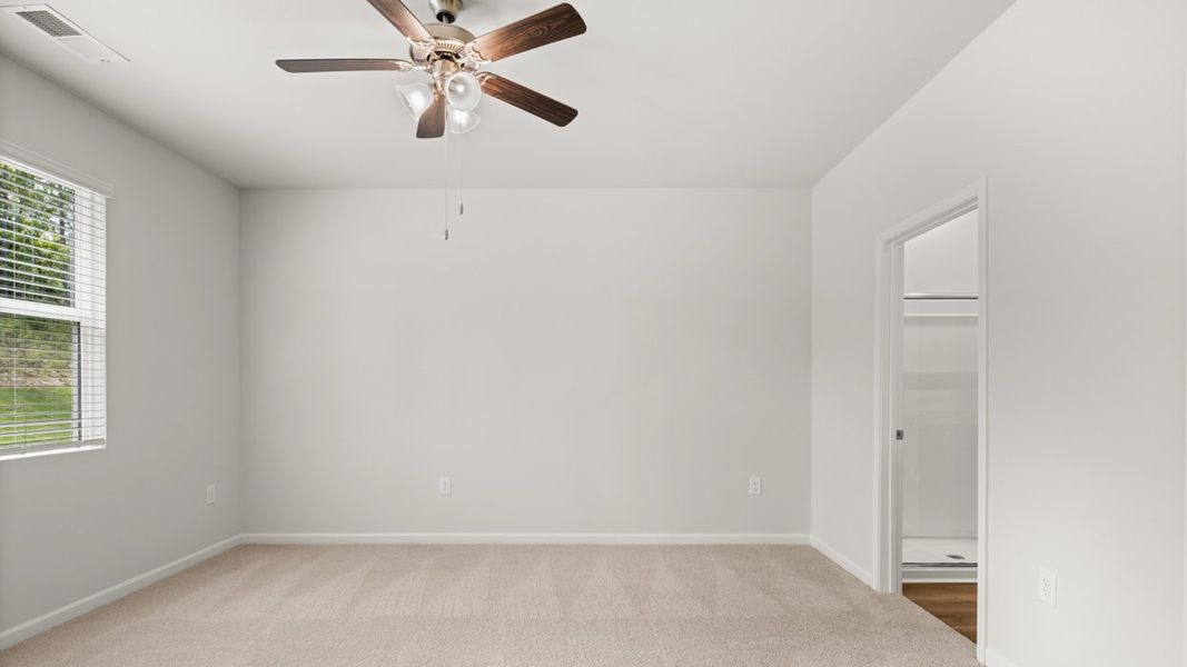 Spacious, unfurnished interior of a new home in Captain's Corner, Grovetown (Image 16).