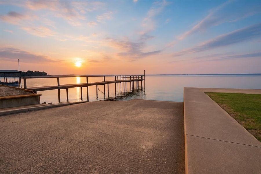 Community dock 3 min away Community dock 3 min away