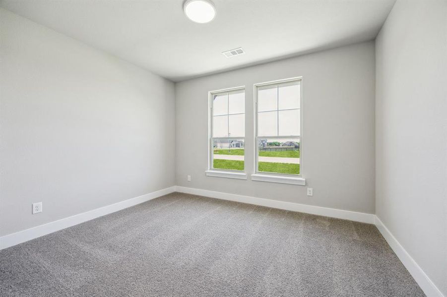 Spacious, unfurnished interior of a new home in Ellis Ranch Estates, Waxahachie (Image 20).