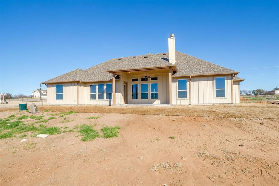 Exterior details and patio area of a home in , Weatherford (Image 4).
