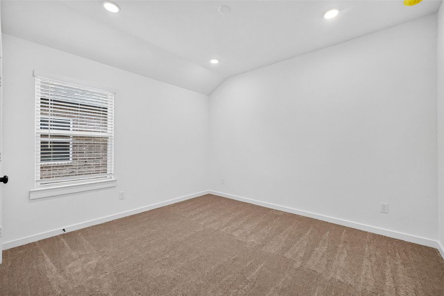 Spacious, unfurnished interior of a new home in Foxtail Palms, Manvel (Image 45).