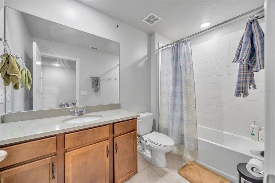 Furnished interior view inside a new home in , Lutz (Image 15).