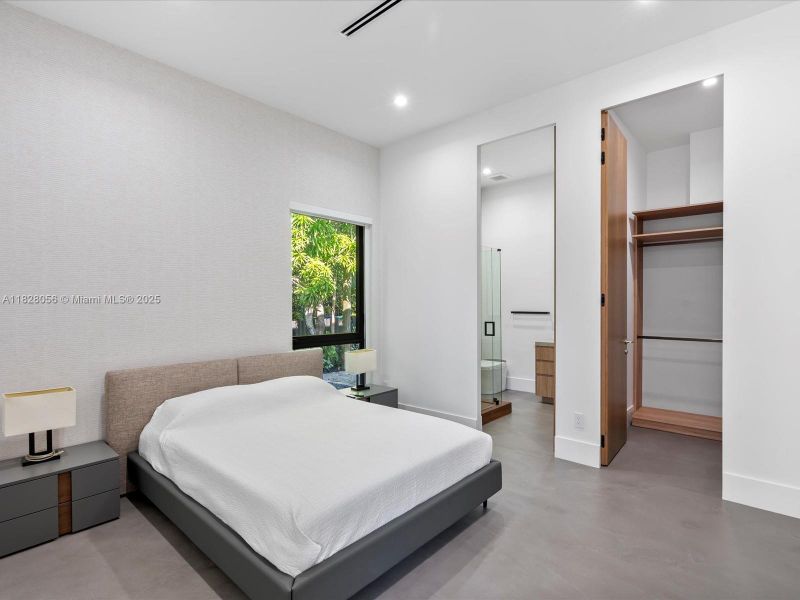 Furnished interior view inside a new home in , Miami (Image 68).