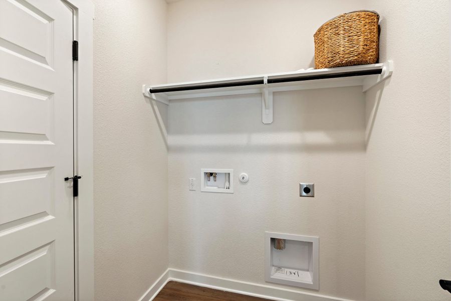 Image 40 representing the Bryant by Tri Pointe Homes in Park Central, Georgetown, TX.