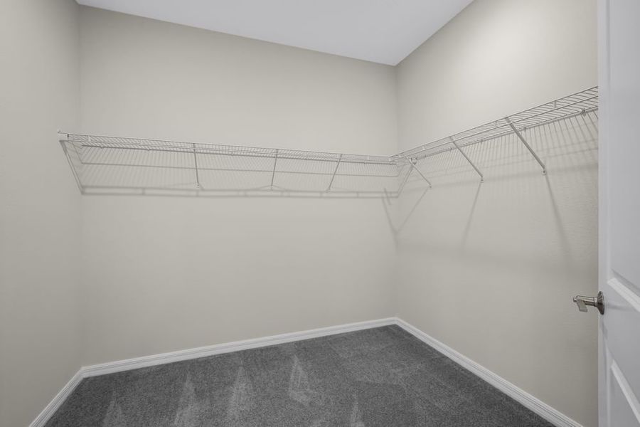 Spacious, unfurnished interior of a new home in Veranda Oaks, Port St. Lucie (Image 31).