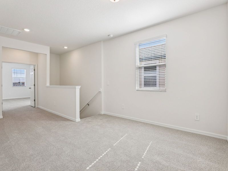 Spacious, unfurnished interior of a new home in The Meadow at Crossprairie Bungalows, St. Cloud (Image 10).
