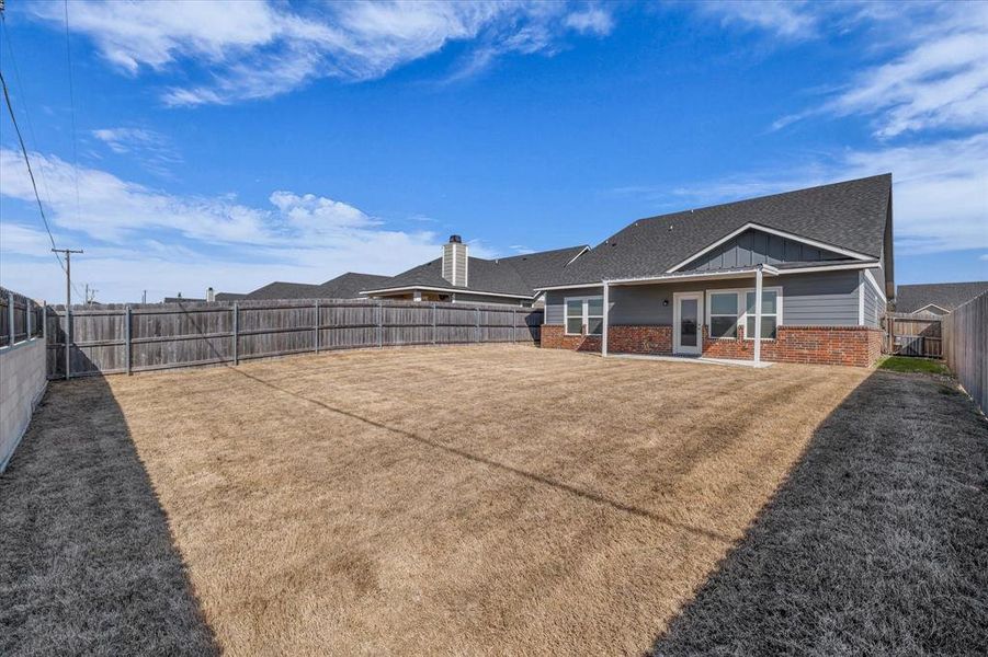 Exterior details and patio area of a home in , McGregor (Image 29).