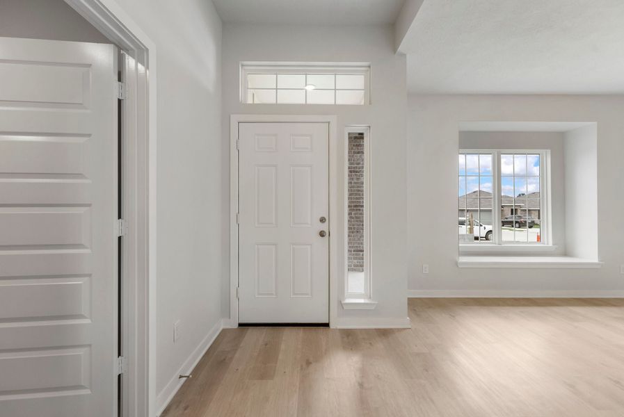 Spacious, unfurnished interior of a new home in Rockbridge East, Huntsville (Image 6). Spacious, unfurnished interior of a new home in Rockbridge East, Huntsville (Image 6).