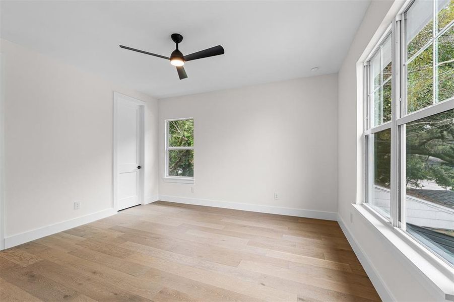 Spacious, unfurnished interior of a new home in , Orlando (Image 23).