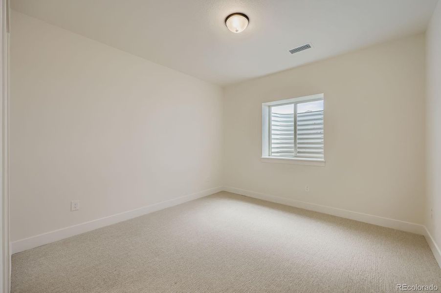 Spacious, unfurnished interior of a new home in Timber Ridge, Colorado Springs (Image 12).