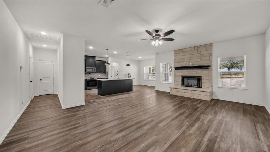 Spacious, unfurnished interior of a new home in , Poolville (Image 33).