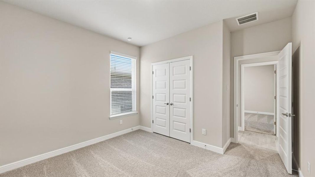 Spacious, unfurnished interior of a new home in Legado, Cleburne (Image 11).