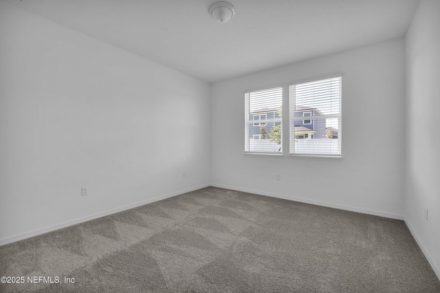 Spacious, unfurnished interior of a new home in Murray Farms, Middleburg (Image 21).