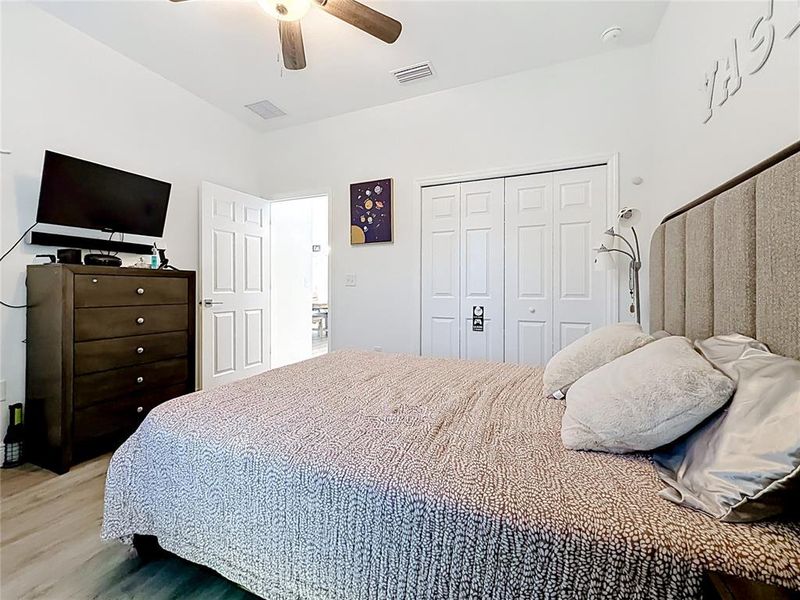 Furnished interior view inside a new home in , Dunnellon (Image 13).