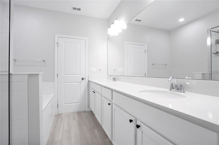 Furnished interior view inside a new home in , Oviedo (Image 8).