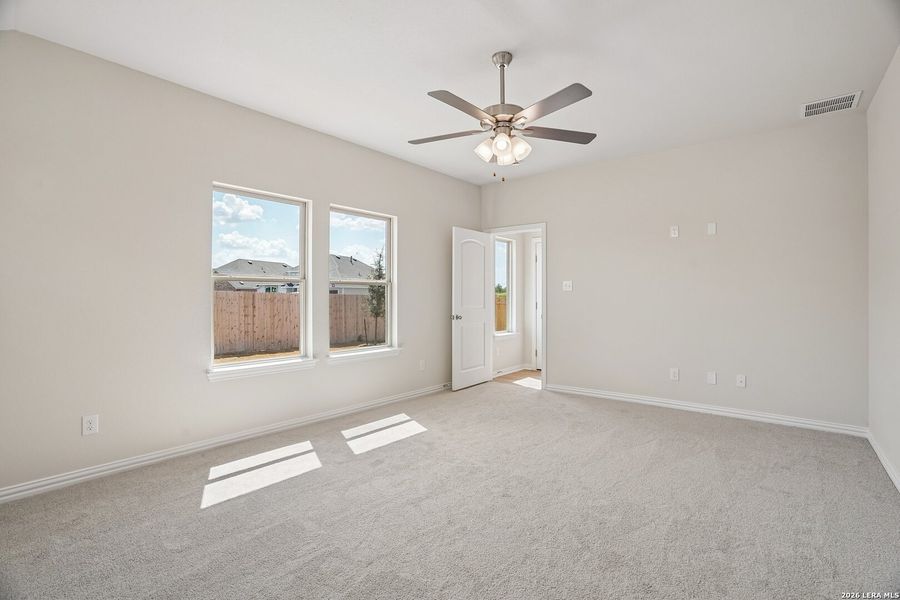 Spacious, unfurnished interior of a new home in Prairie Green, Converse (Image 14).