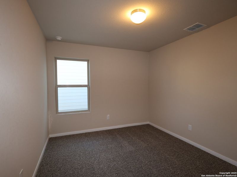 Spacious, unfurnished interior of a new home in Winding Brook, San Antonio (Image 22).