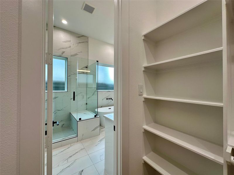 Image 40 of a home in .