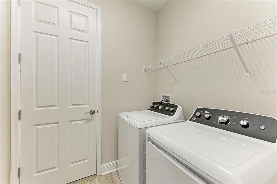 Close-up of interior finishes inside a home in Mirada, San Antonio (Image 16).