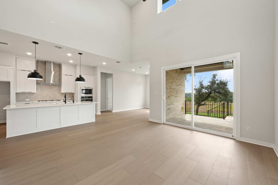 Spacious, unfurnished interior of a new home in Wolf Ranch, Georgetown (Image 36).