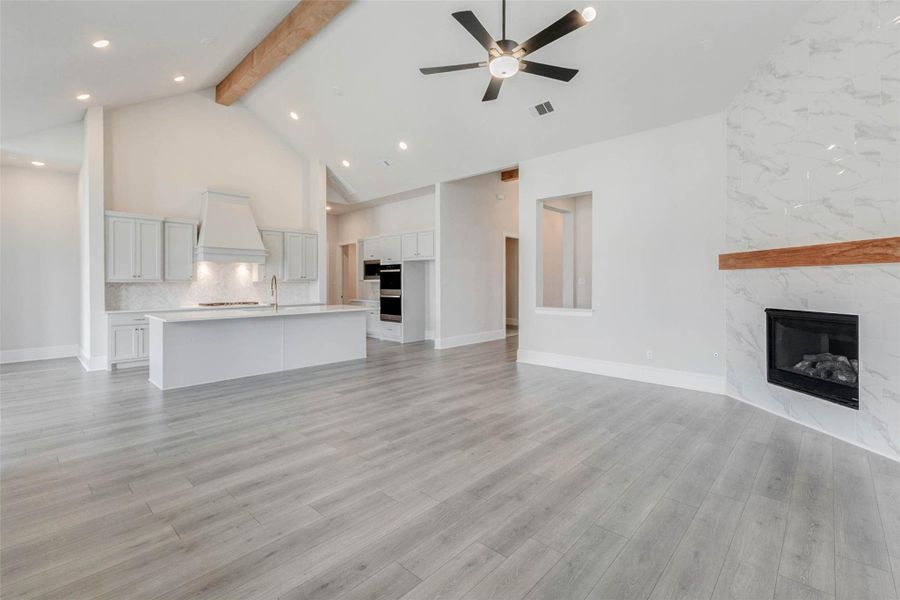 Spacious, unfurnished interior of a new home in Fulbrook on Fulshear Creek, Fulshear (Image 40).