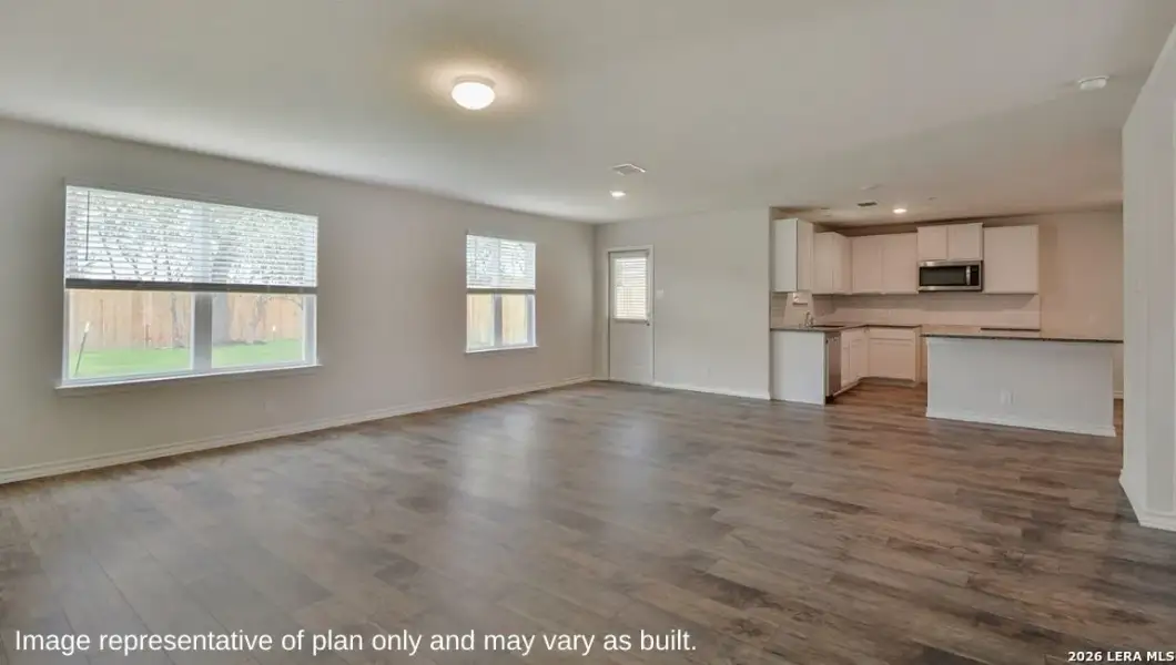 Spacious, unfurnished interior of a new home in Brookstone Creek, San Antonio (Image 16).