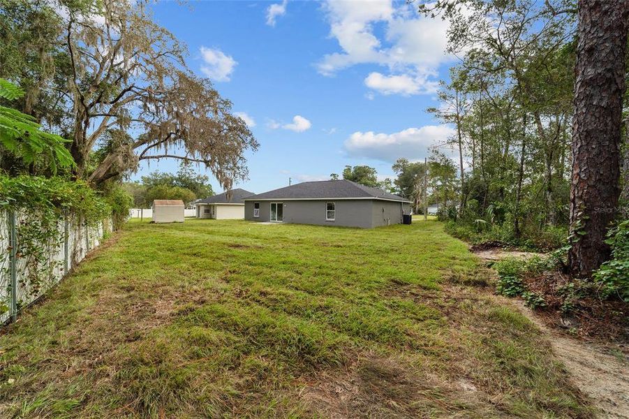 Exterior details and patio area of a home in , Dunnellon (Image 29). Exterior details and patio area of a home in , Dunnellon (Image 29).