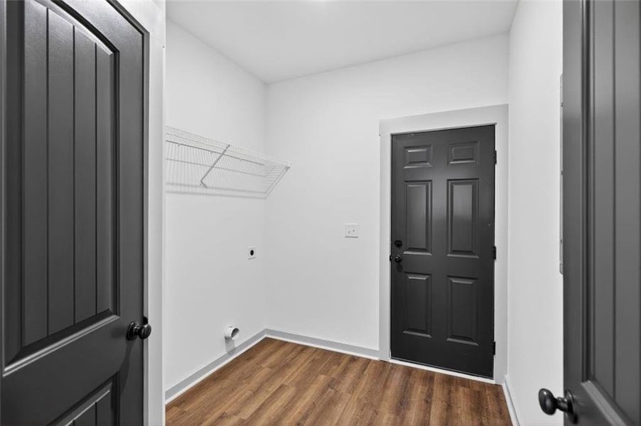 Spacious, unfurnished interior of a new home in , Dallas (Image 18).