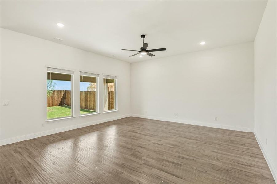 Spacious, unfurnished interior of a new home in Wildflower Ranch 60-65, Justin (Image 18). Spacious, unfurnished interior of a new home in Wildflower Ranch 60-65, Justin (Image 18).
