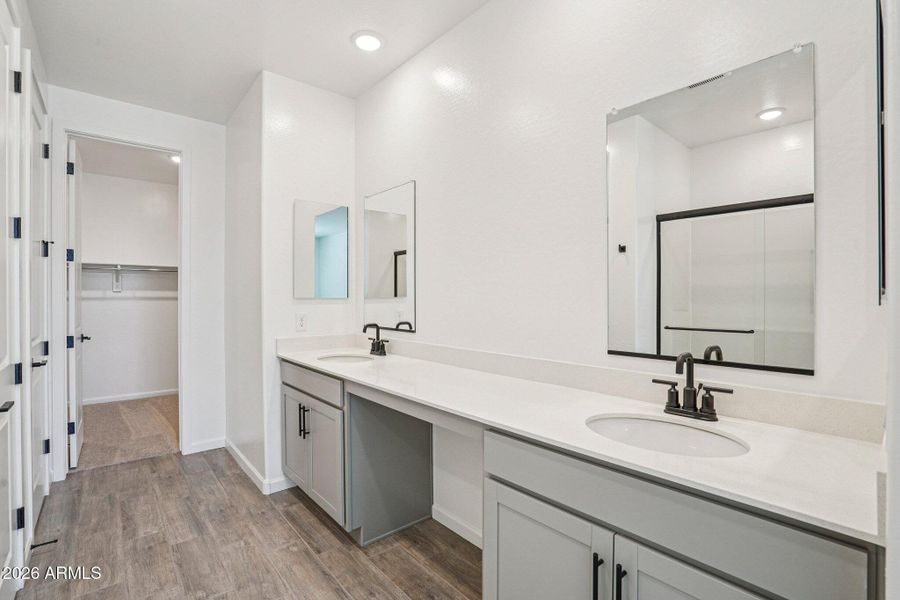 28-web-or-mls-W Camden Ave-S0703-028