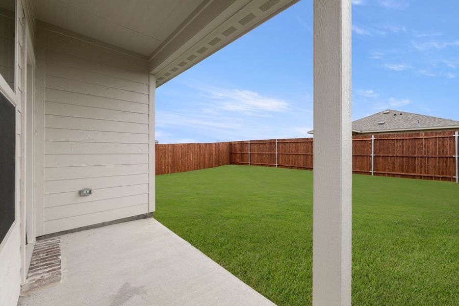 Representative exterior photo of a completed home built from the Hickory by Impression Homes in Creekside Ranch, Blue Ridge, TX (Image 25).