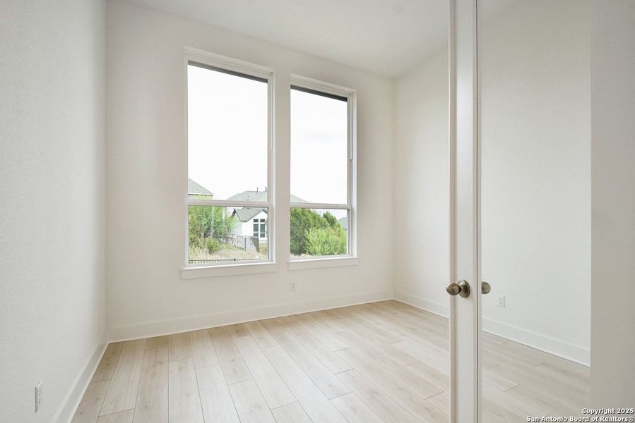 Spacious, unfurnished interior of a new home in La Cima: 50ft. lots, San Marcos (Image 18).